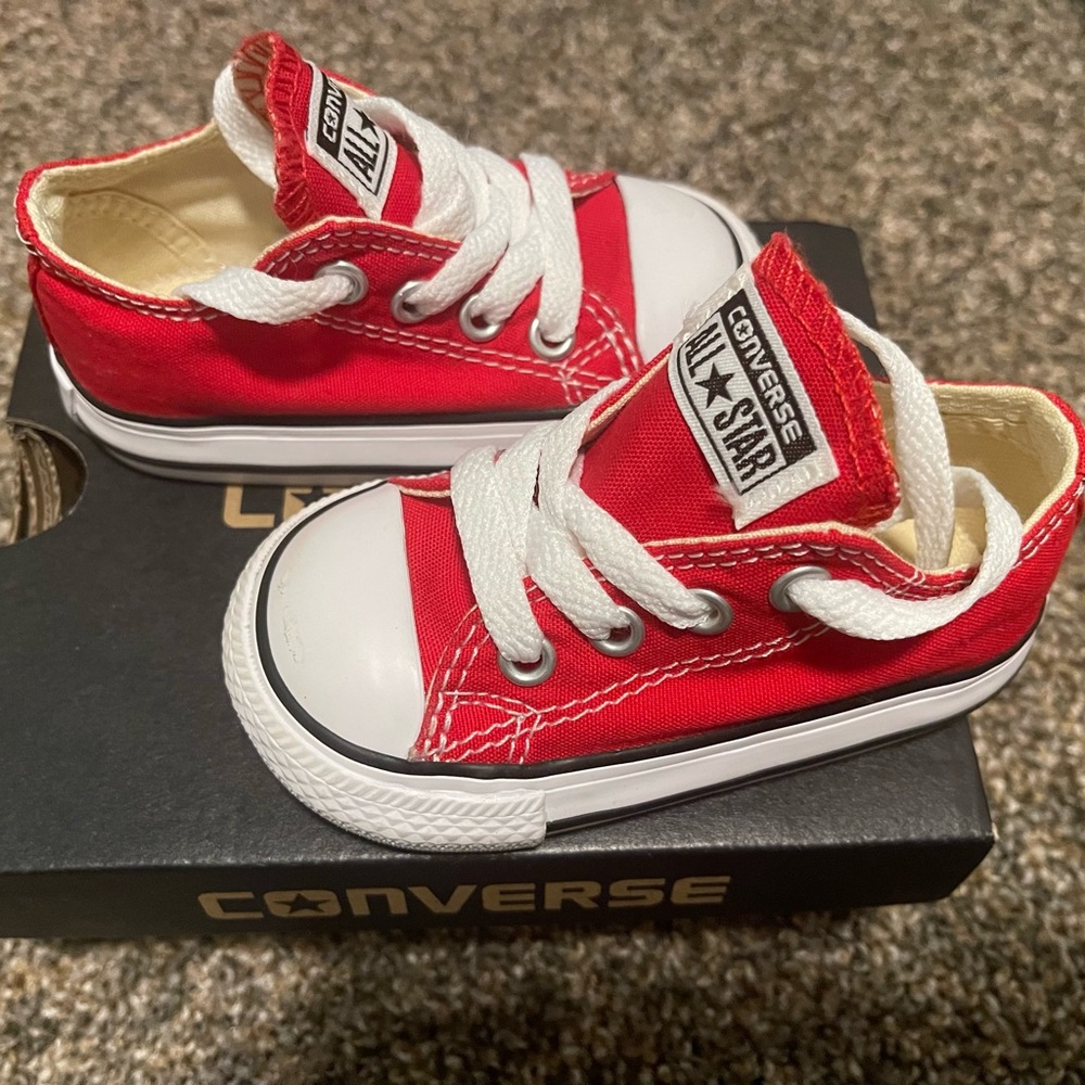 Converse size 4 toddler shoes